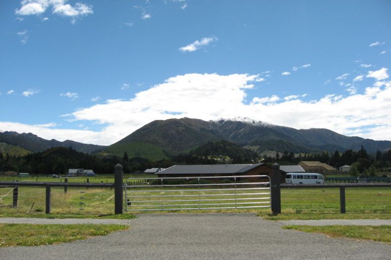 Photo of property in 14 Lochiel Drive, Hanmer Springs, 7334