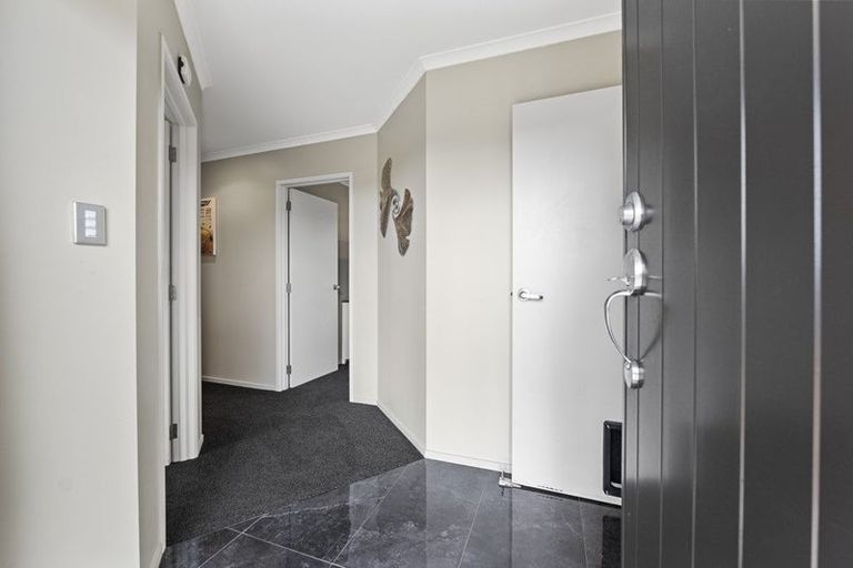 Photo of property in 12 Nikau Place, Hawera, 4610