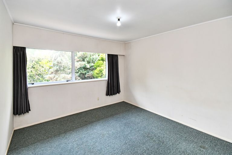 Photo of property in 57 Ray Small Drive, Pahurehure, Papakura, 2113
