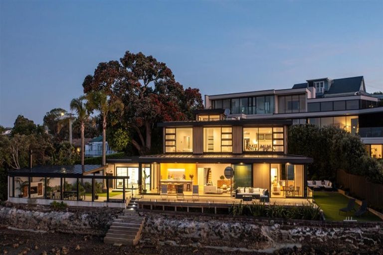 Photo of property in 17 Lansdowne Street, Bayswater, Auckland, 0622