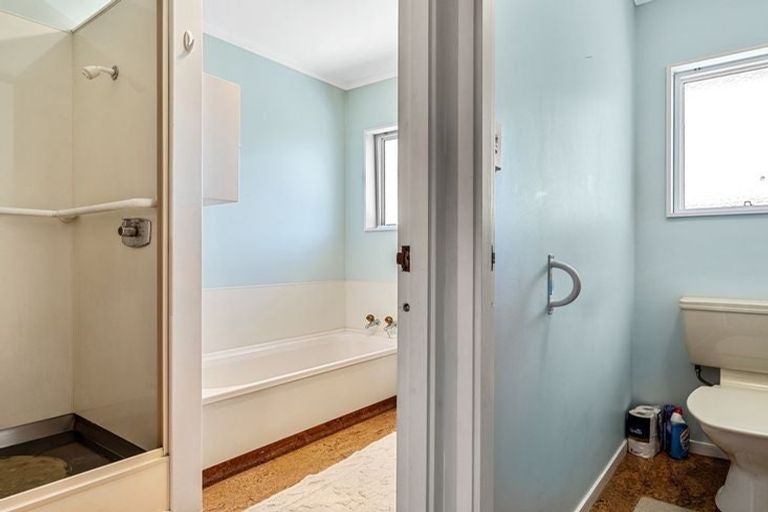 Photo of property in 14 Pemberton Crescent, Greerton, Tauranga, 3112