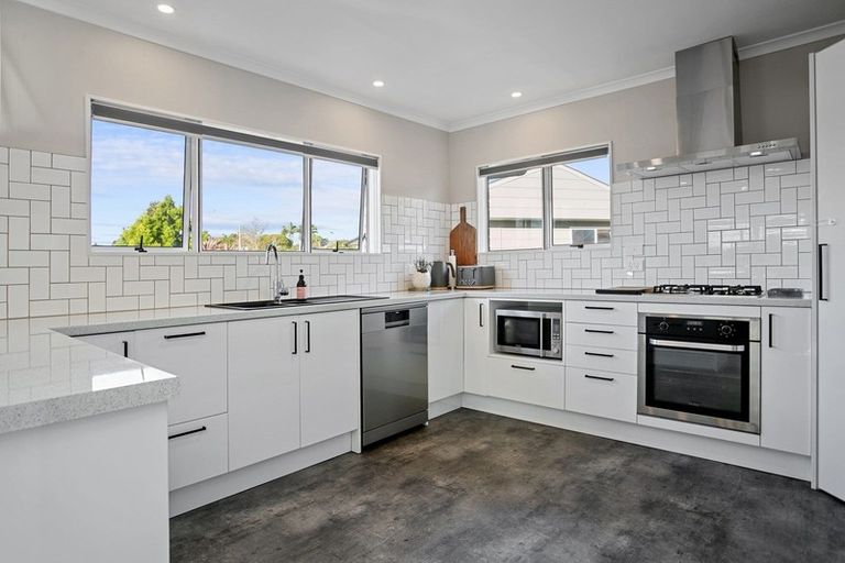 Photo of property in 37 Sheridan Crescent, Leamington, Cambridge, 3432