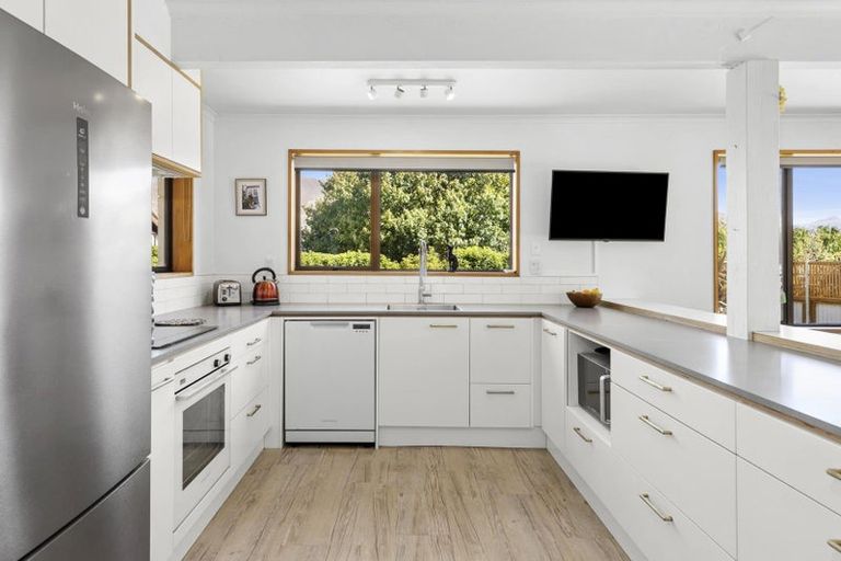 Photo of property in 8 Mount Iron Drive, Wanaka, 9305
