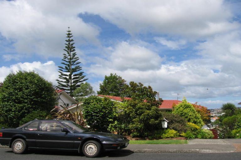 Photo of property in 4 Blakeborough Drive, Forrest Hill, Auckland, 0620