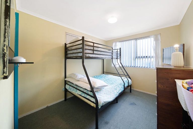 Photo of property in 28 Cottingham Crescent, Mangere East, Auckland, 2024