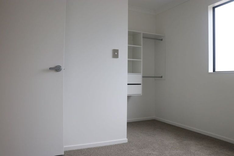 Photo of property in 33 Sun Orchid Avenue, Wiri, Auckland, 2104