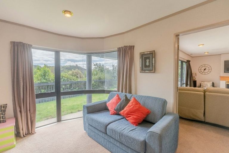 Photo of property in 2/18 Sailmaker Close, Whitby, Porirua, 5024