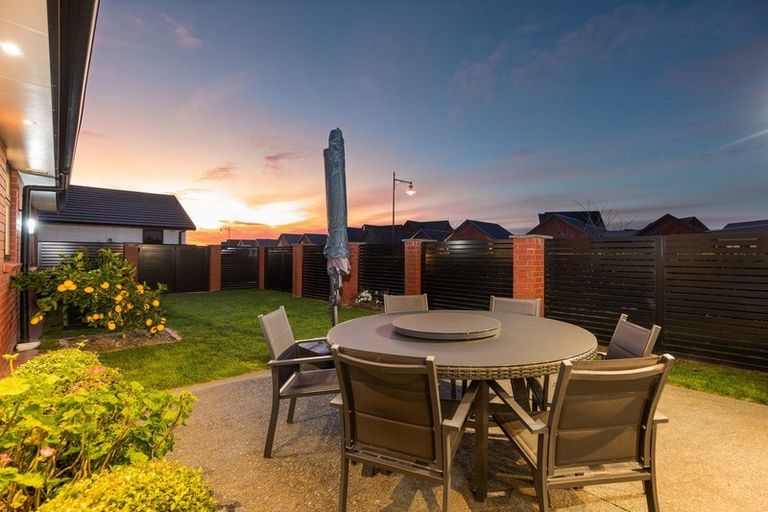 Photo of property in 21 Jarrett Terrace, Leamington, Cambridge, 3432