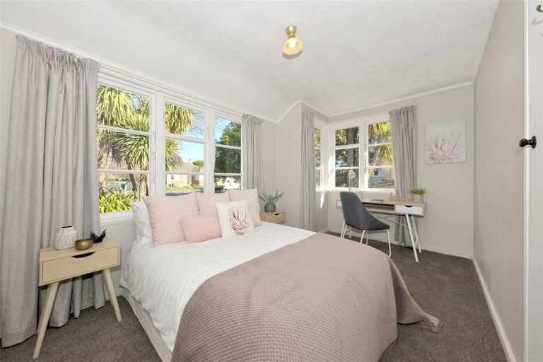 Photo of property in 35 Suva Street, Upper Riccarton, Christchurch, 8041