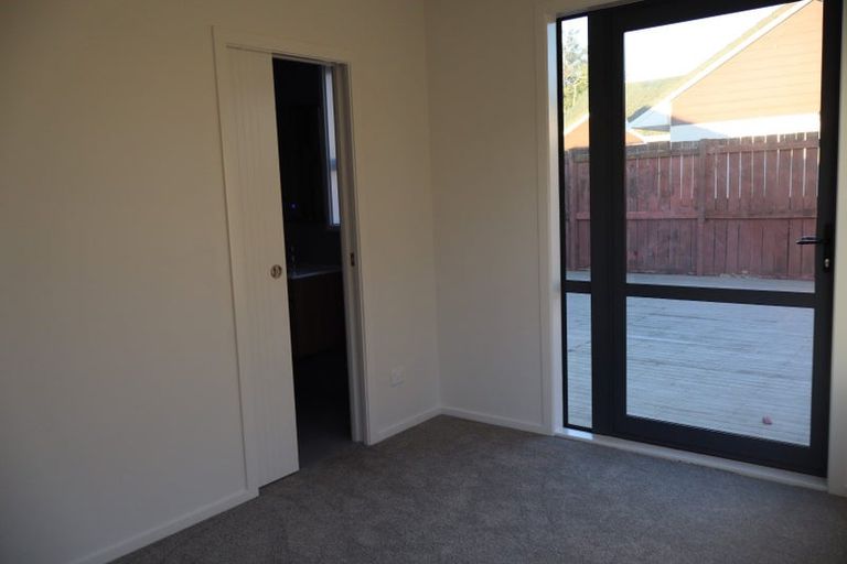 Photo of property in 1/30 Shakespeare Road, Milford, Auckland, 0620