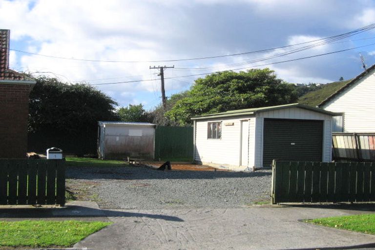 Photo of property in 1 Petherick Street, Taita, Lower Hutt, 5011