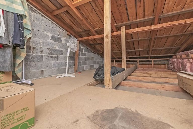 Photo of property in 2/20 Gunns Crescent, Cashmere, Christchurch, 8022