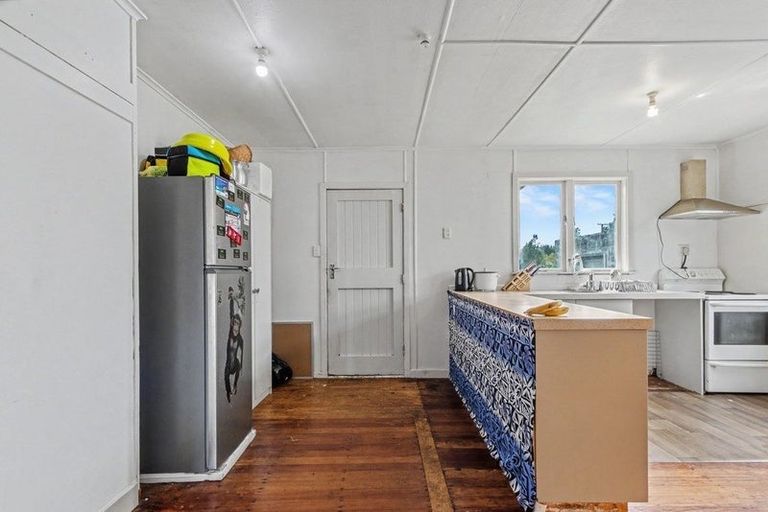 Photo of property in 17 Potaka Street, Marton, 4710