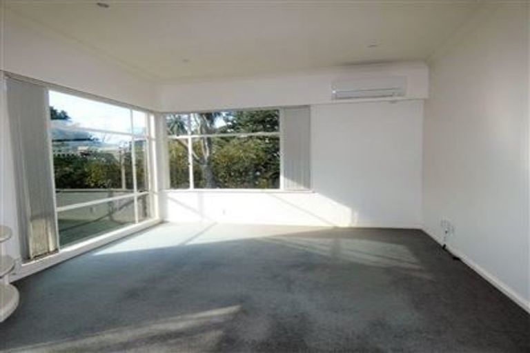 Photo of property in 2 Easdale Street, Kelburn, Wellington, 6012