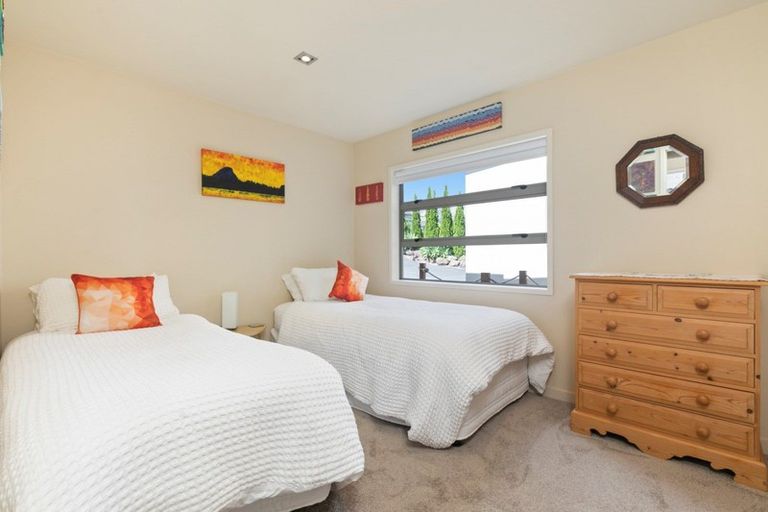 Photo of property in 19 Estuary View Road, Welcome Bay, Tauranga, 3112