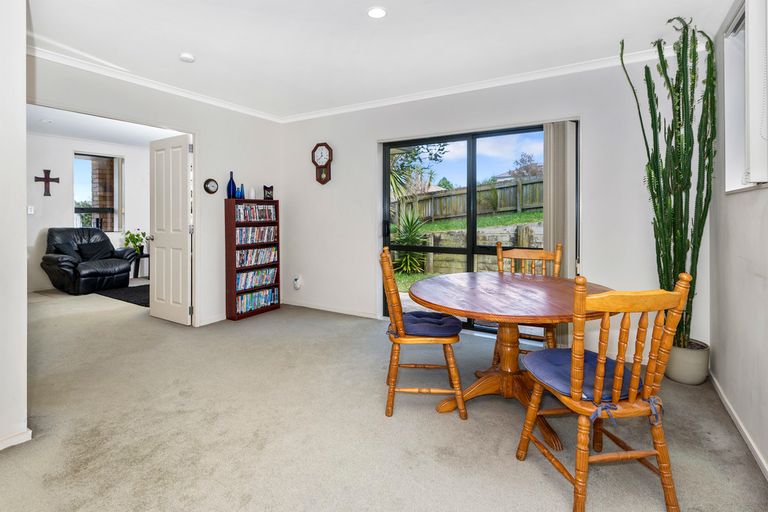 Photo of property in 4 George Arthur Place, Pukekohe, 2120