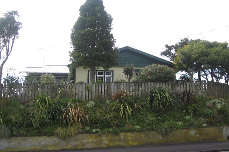 Photo of property in 59 Gover Street, New Plymouth, 4310