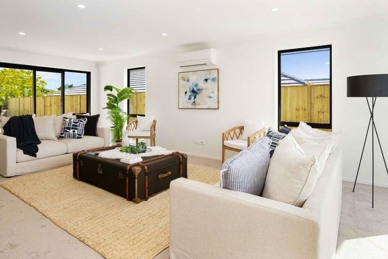 Photo of property in 6 Mutetai Road, Clarks Beach, 2122