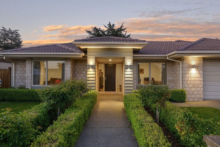 Photo of property in 22 Reka Street, Parklands, Christchurch, 8083