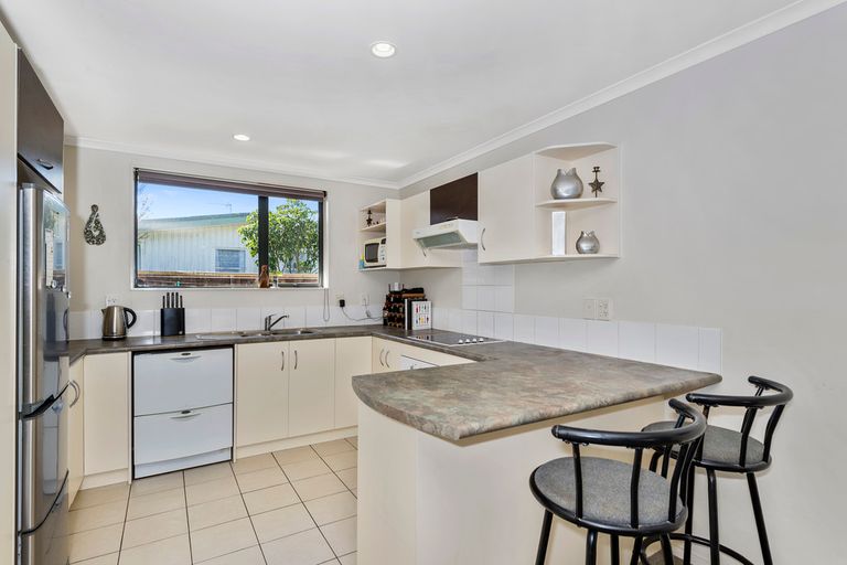 Photo of property in 4 George Arthur Place, Pukekohe, 2120