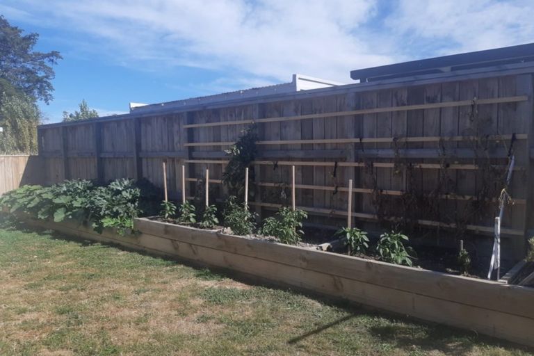 Photo of property in 42 Feist Street, Carterton, 5713