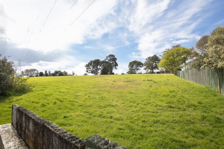 Photo of property in 5 Tellin Close, Massey, Auckland, 0614