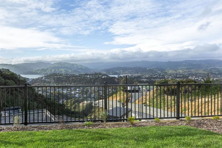 Photo of property in 10 Skysail Lane, Whitby, Porirua, 5024
