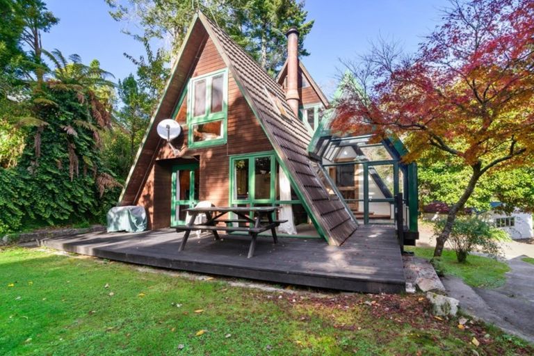 Photo of property in 11 Summit Road, Lake Okareka, Rotorua, 3076