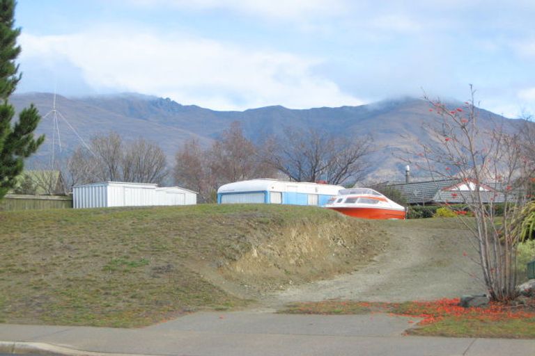 Photo of property in 27 Mount Iron Drive, Wanaka, 9305