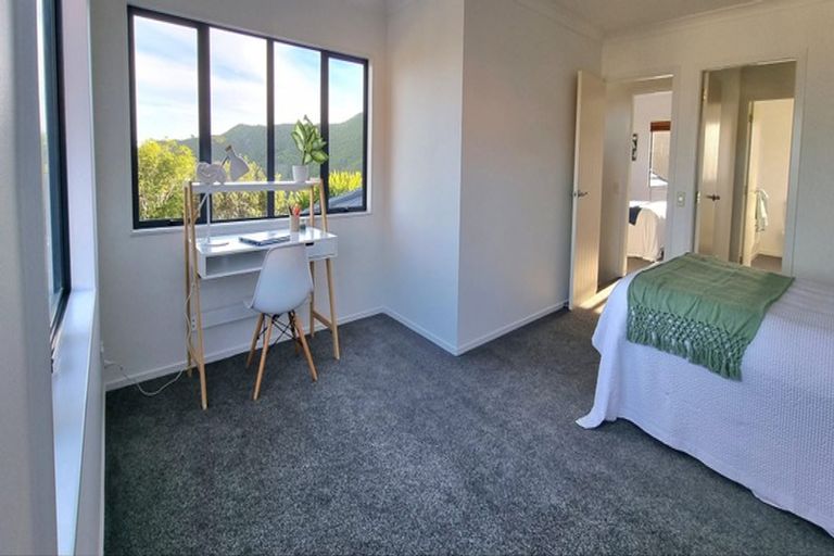 Photo of property in 108a Ashton Fitchett Drive, Brooklyn, Wellington, 6021