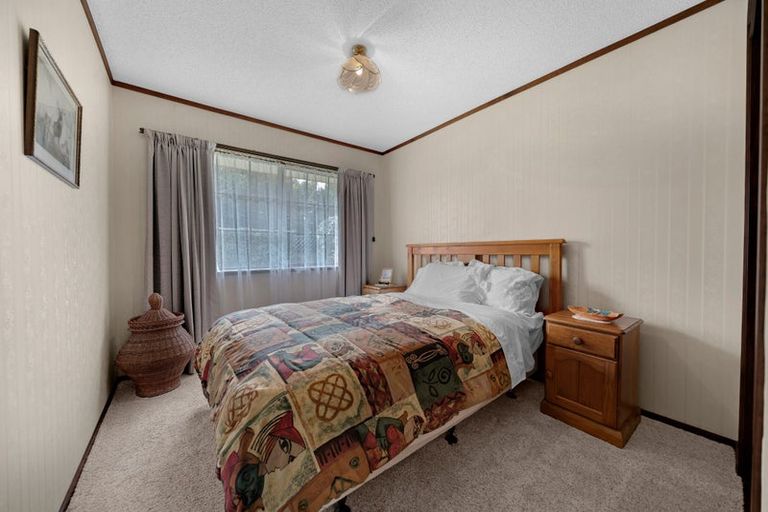 Photo of property in 11 Jessika Place, Conifer Grove, Takanini, 2112