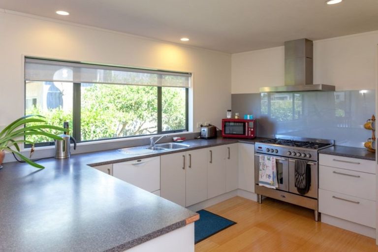 Photo of property in 16 Harsant Avenue, Hahei, Whitianga, 3591