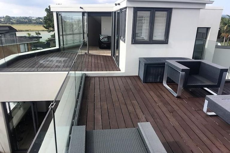 Photo of property in 49a Renoir Street, West Harbour, Auckland, 0618