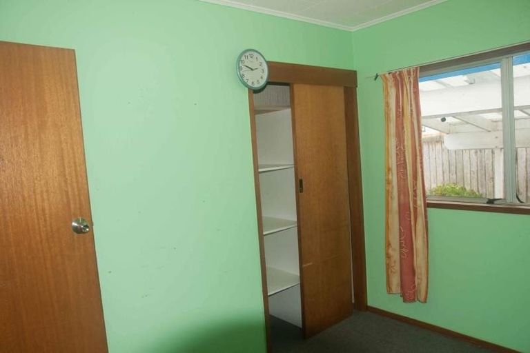 Photo of property in 1/42 Fruitvale Road, New Lynn, Auckland, 0600