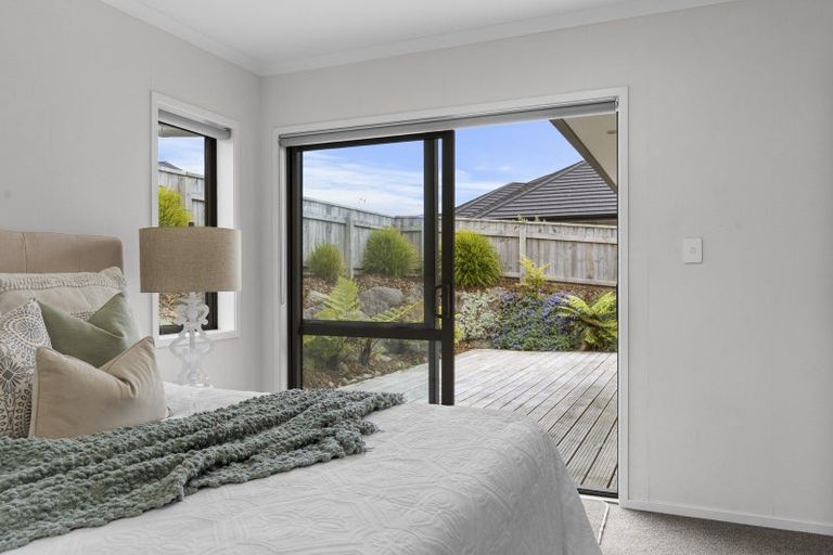 Photo of property in 7 Totarahoe Lane, Whalers Gate, New Plymouth, 4310