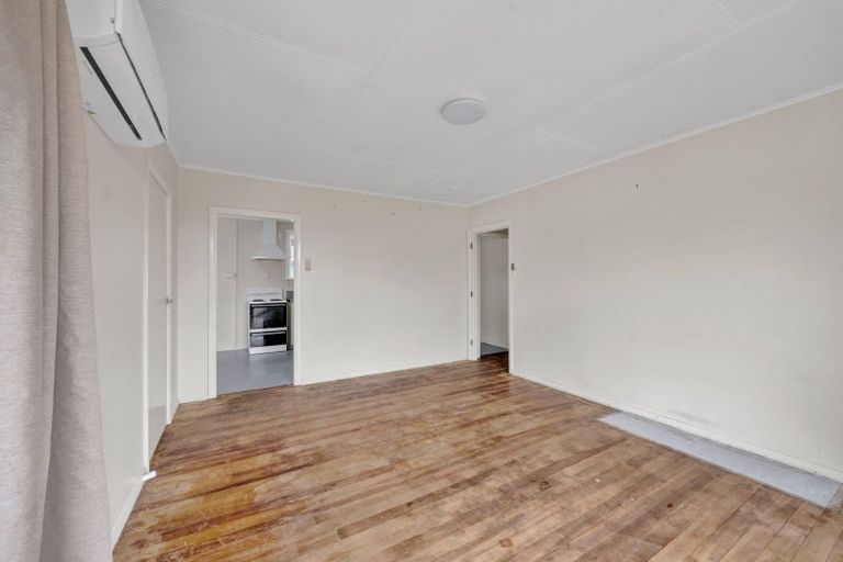 Photo of property in 61 Parsons Street, Frankleigh Park, New Plymouth, 4310