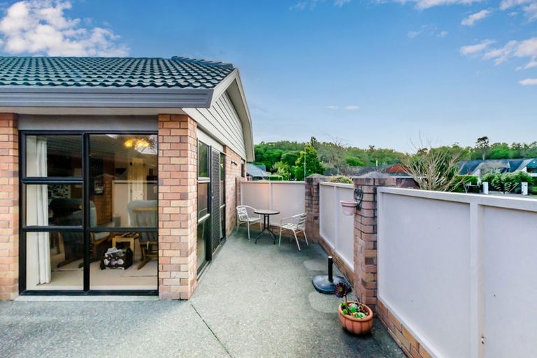 Photo of property in 31 Awanui Drive, Waikanae, 5036