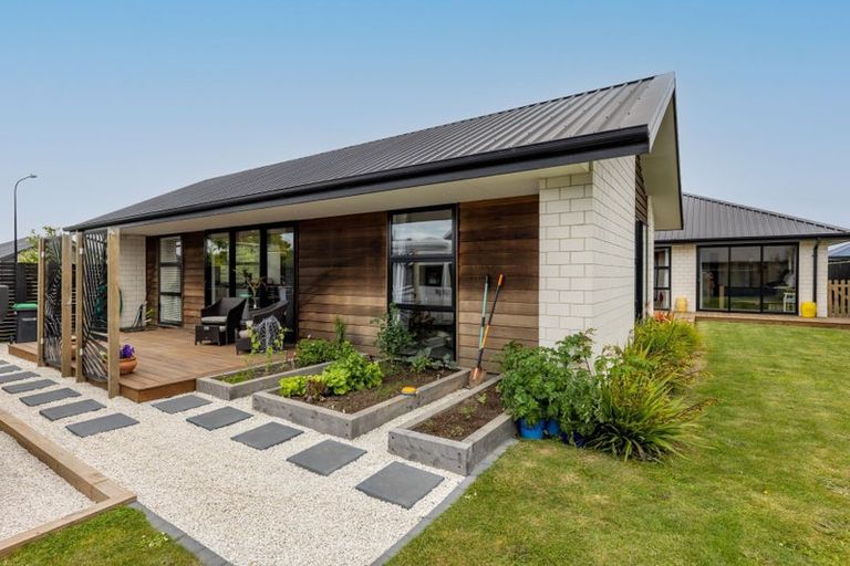 Photo of property in 5 Bronco Drive, Aidanfield, Christchurch, 8025