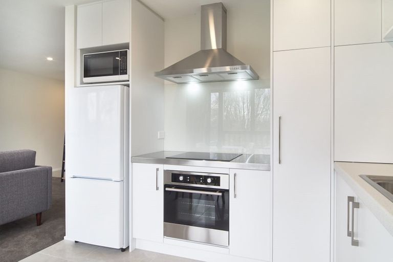 Photo of property in Riverena Flats, 377 Barbadoes Street, Christchurch Central, Christchurch, 8011