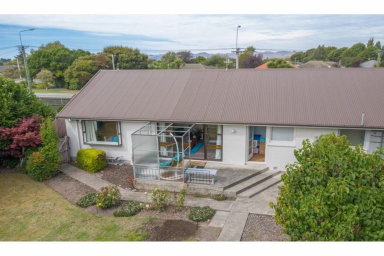 Photo of property in 2/81 Briggs Road, Shirley, Christchurch, 8052