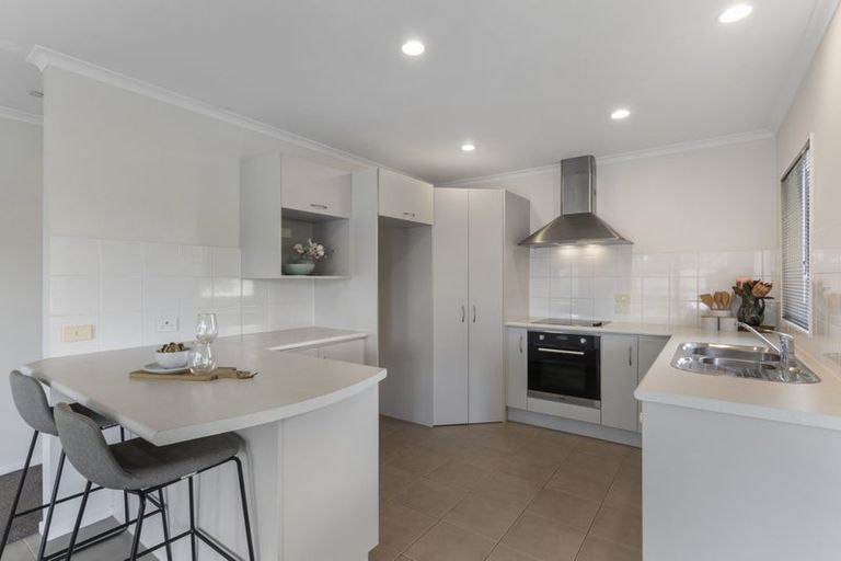 Photo of property in 1 Cathcart Close, Pukekohe, 2120