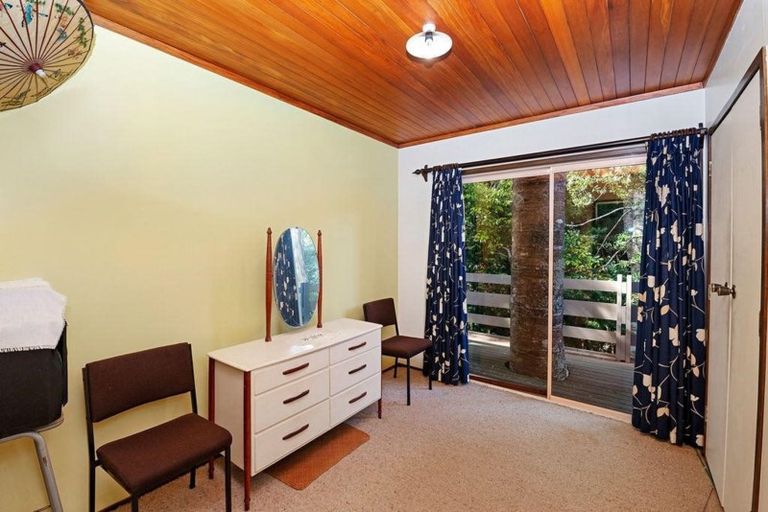 Photo of property in 45 Daffodil Street, Titirangi, Auckland, 0604