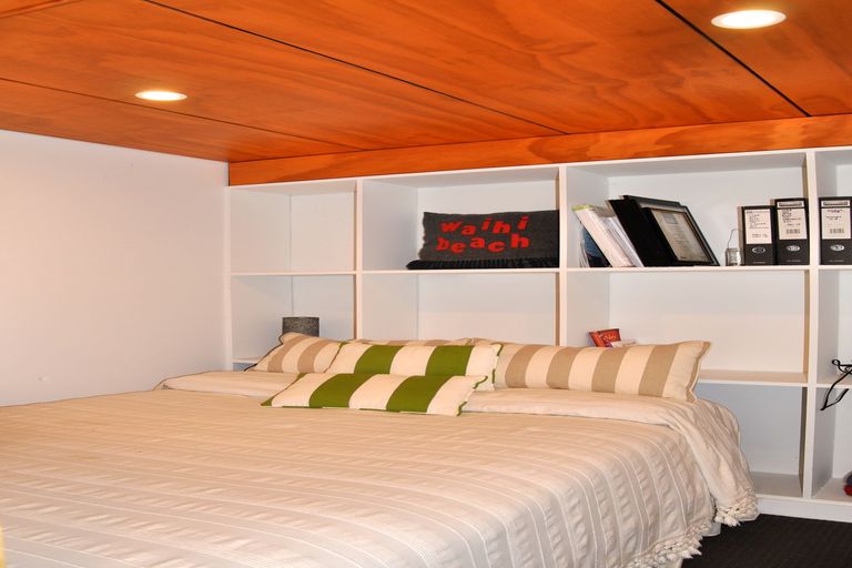 Photo of property in 15 Seaview Road, Waihi Beach, 3611