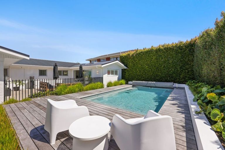 Photo of property in 46 Luton Avenue, Sunnyhills, Auckland, 2010