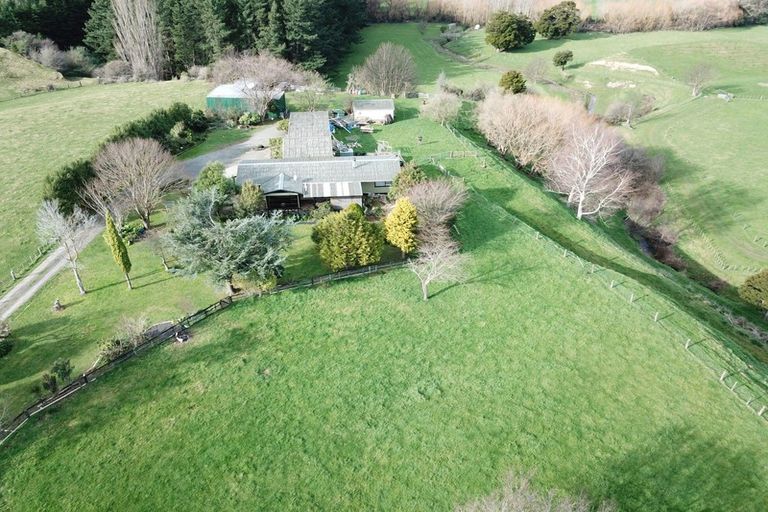 Photo of property in 53 Cemetery Road, Dannevirke, 4930