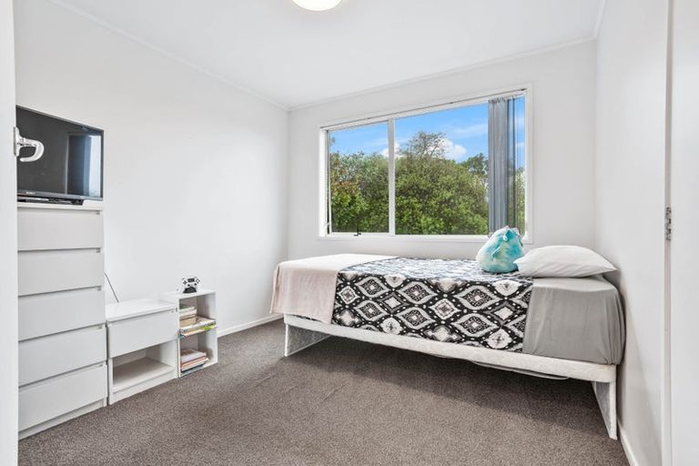 Photo of property in 37 Clyma Place, Massey, Auckland, 0614