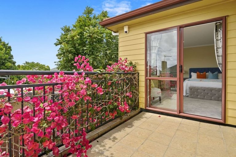 Photo of property in 79a Tiraumea Drive, Pakuranga, Auckland, 2010