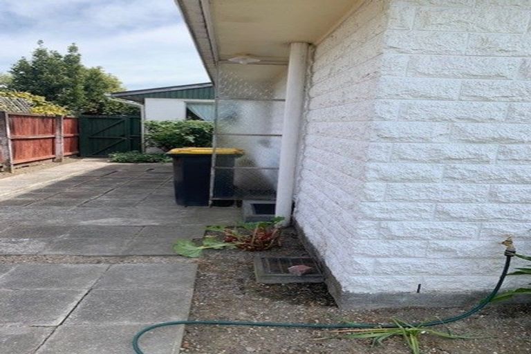 Photo of property in 2/33 Guinness Crescent, Ilam, Christchurch, 8041