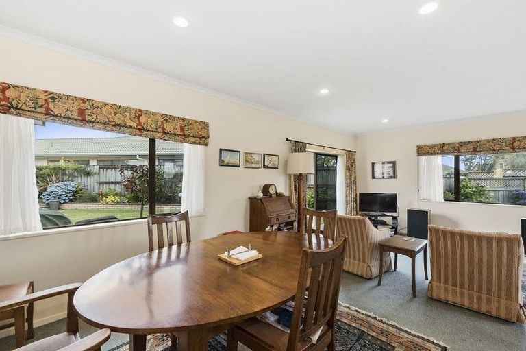 Photo of property in 50 Keswick Crescent, Huntington, Hamilton, 3210