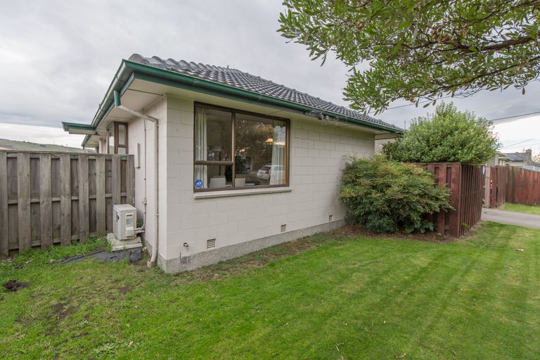 Photo of property in 25 Maces Road, Bromley, Christchurch, 8062